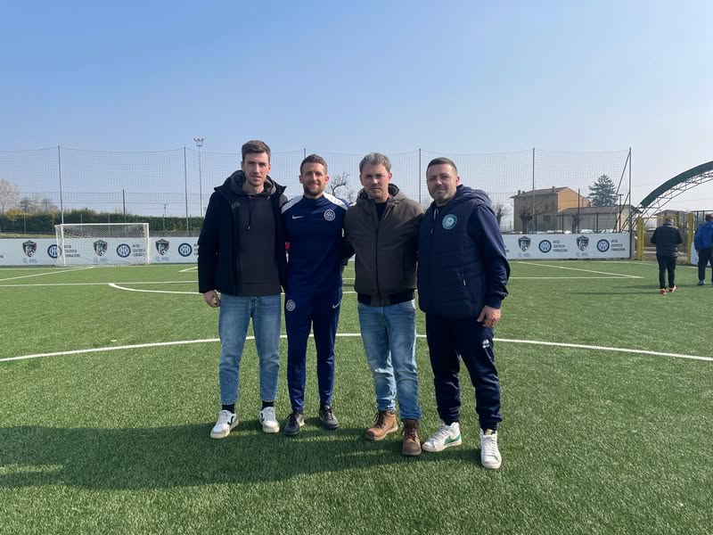 Gli allenatori dell’Academy durante una giornata di formazione